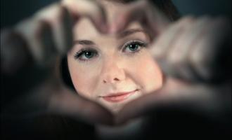 Экс-солистка группы «ТаТу» Лена Катина порадовала поклонников откровенной фотосессией