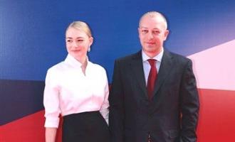 Кинопродюсер Арчил Геловани изменил Оксане Акиньшиной с бизнес-леди из Франции