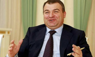 СМИ: Анатолий Сердюков лично подписывал многомиллионные рекламные контракты
