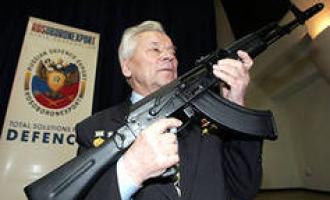 Отец автомата АК Михаил Калашников был срочно госпитализирован в Ижевске