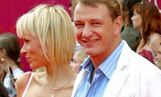 Марат Башаров в компании любовницы и бывшей жены устроил праздник в Монако