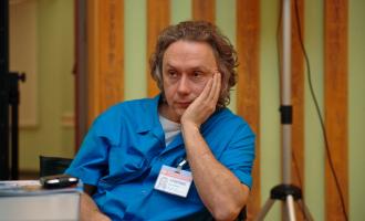 Доктор Купитман из «Интернов» остался без волос