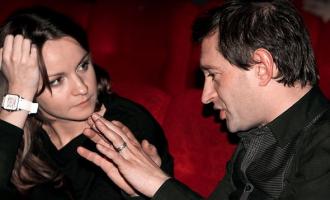 Константина Хабенского одевает его новая супруга