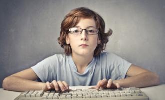 Американцы заботятся о безопасности детей, включая «сигнализацию от похищения»
