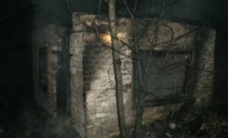 В Новочеркасске в садовом домике сгорели три человека