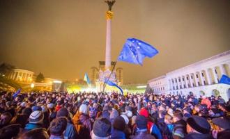 В Украине вторые сутки не прекращаются народные митинги в поддержку европейской интеграции