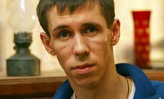 Актер Алексей Панин скрывает жену