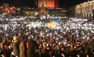 В новогоднюю ночь участники киевского Евромайдана установят мировой рекорд по исполнению гимна
