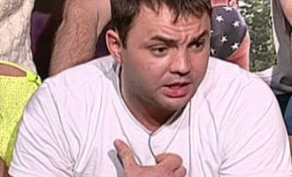 «Дом-2»: Гобозов после пощечины матери разгромил городскую квартиру
