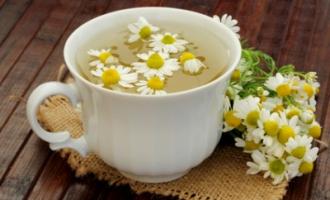 Ученые: чашка ромашкового чая в день защитит от рака
