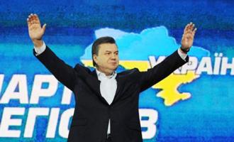 Из-за раскола внутри Партии регионов Виктору Януковичу поздно вечером пришлось ехать в парламент