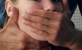 36-летний житель Дятьково изнасиловал 15-летнюю дочку