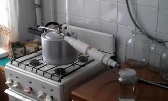 В Оренбурге на балконе 10-этажного дома взорвался самогонный аппарат