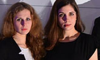 Участницам Pussy Riot повторно плеснули в лица зеленку. Теперь уже в Мордовии