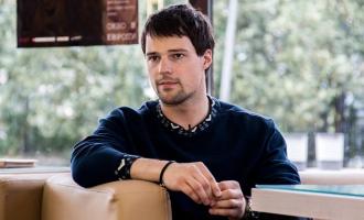 Данила Козловский снялся в рекламе духов с голливудской звездой