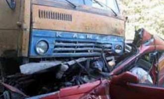В Якутии в двух авариях с КамАЗами погибли 6 человек
