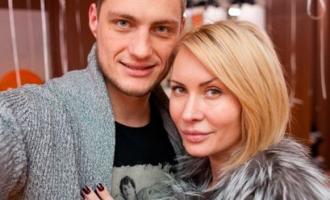 «Дом-2»: Карякина и Задойнов помирились и требуют у ведущих деньги на свадьбу