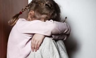 В Вологодской области отчим, пока жена смотрела телевизор, изнасиловал 10-летнюю дочку
