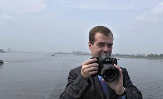В Китае открылась выставка фото Дмитрия Медведева