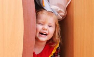 В Москве дверца шкафа убила 2-летнюю девочку