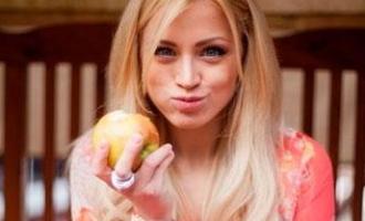 «Дом-2»: Диана Игнатюк вынуждена отказываться от еды