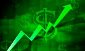 Cнижение агентством S&P кредитного рейтинга Роcсии привело к резкому подорожанию доллара
