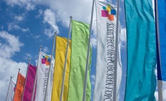 Обладателями почетного флага петровского города стали Воронеж и Кембридж