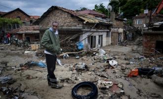 В Болгарии сегодня объявлен общенациональный траур по причине гибели людей в результате масштабного наводнения