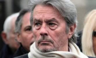 Бывший секс-символ кино Ален Делон перенес операцию на позвоночнике
