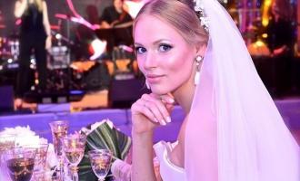Солистка «Мобильных блондинок» покинула группу из-за мужа-чиновника