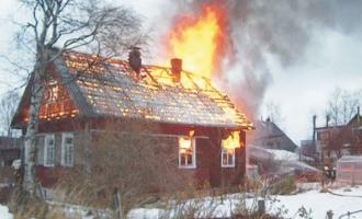 В Оренбурге на пожаре отравились угарным газом двое малолетних детей