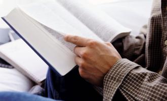 Социологи: мужчины не читают модные книжные новинки