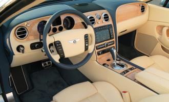 У москвича с парковки украли Bentley за 11 миллионов рублей