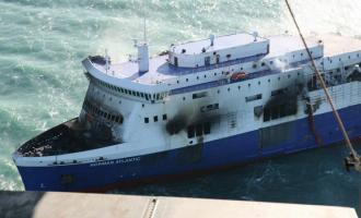 В Адриатике буксировка Norman Atlantic в Адриатике не начинается по причине погодных условий