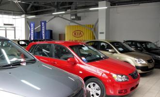 В Екатеринбурге грабители в масках вынесли из автосалона 50 миллионов рублей
