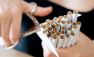 Минздрав: число курильщиков в стране сократилось на 17%