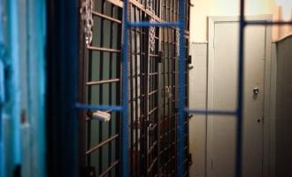 В камере спецприемника в Новосибирске скончался задержанный штрафник