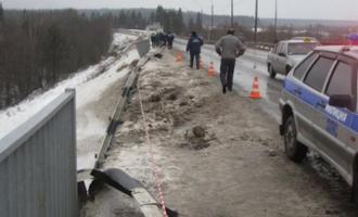 В Кемеровской области обрушился мост, пострадавших нет