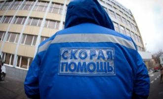 Врачи «скорой» в Санкт-Петербурге спустили пациента с лестницы и волокли по асфальту