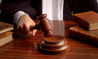 В США суд разрешил девушке развестись с мужем в соцсети