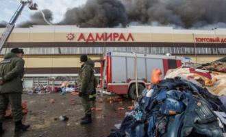 В Казани требуют закрыть крупные торговые центры и магазины