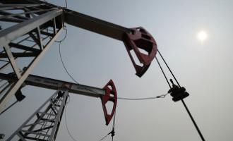 Нефть дорожает на фоне информации о сокращении запасов в США