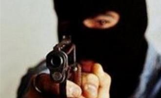 Киллер выпустил в директора компании восемь пуль, бизнесмен выжил
