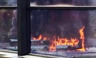 ЧП в аэропорту «Шереметьево»: возле терминала сгорел пассажирский автобус