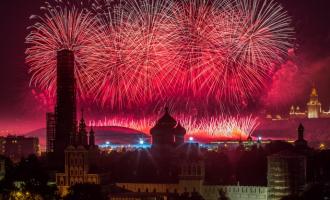 На Воробьевых горах, Москва, состоялся международный конкурс фейерверков