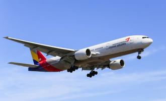 По причине проблем с двигателем лайнер южнокорейской компании Asiana Airlines вернулся в Инчхон