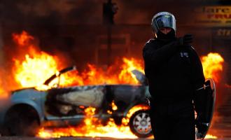 В центре Лондона полицейские взорвали подозрительный автомобиль