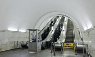 Подвыпивший пассажир провалился на эскалаторе в столичной подземке