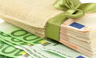 Британка выиграла в лотерее 33 миллиона фунтов и постирала счастливый билет