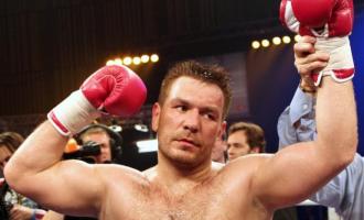 Руслан Чагаев потерял титул чемпиона WBA
